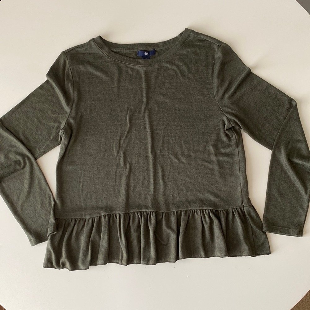 Gap olive green peplum top, size L